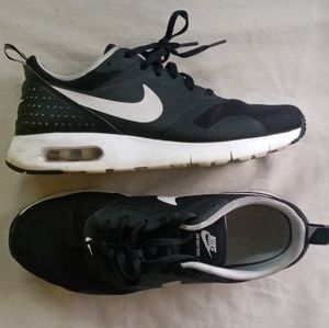 Air Max Tavas BlackWhite